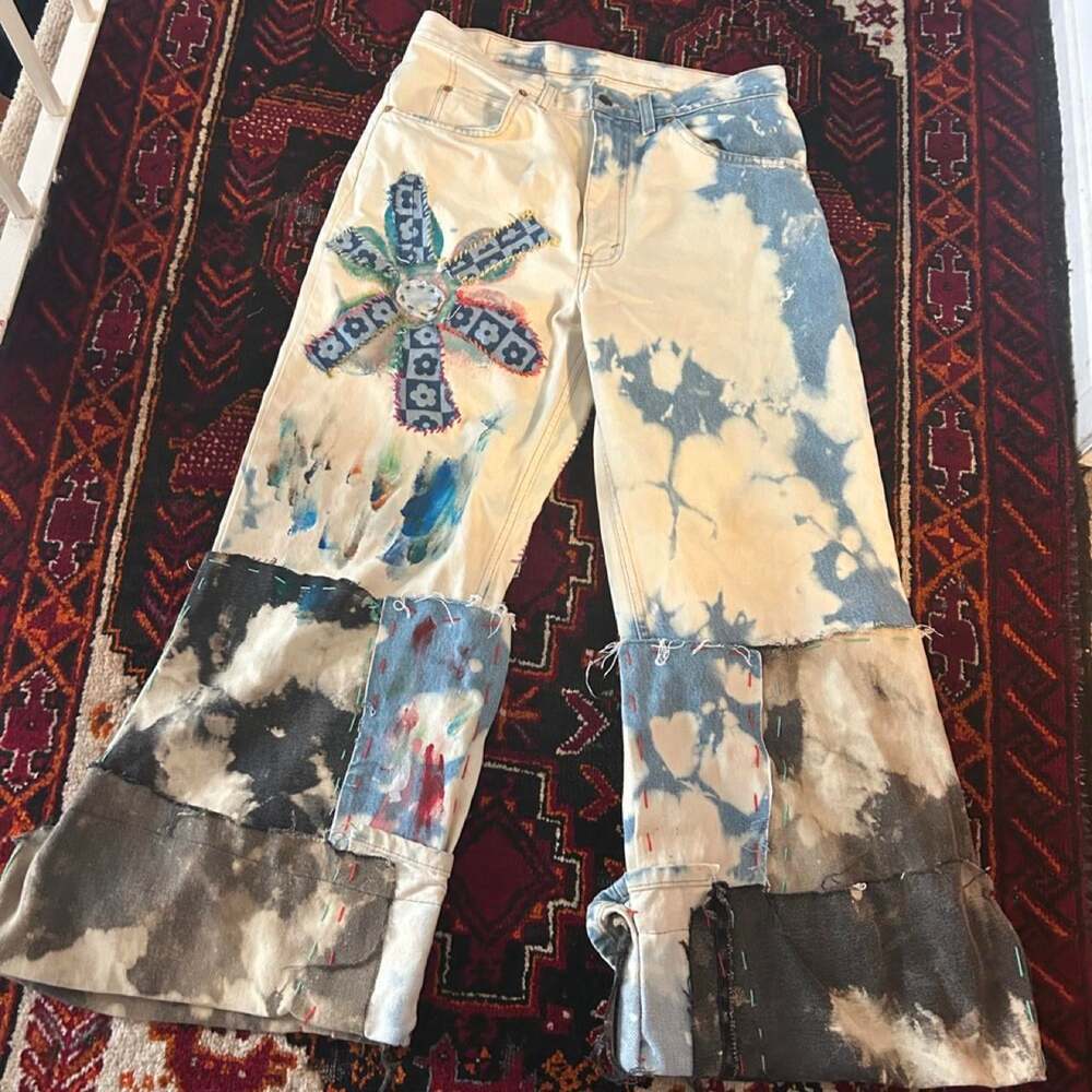 Levi's Women's Pink and Blue Jeans - Picture 3 of 8